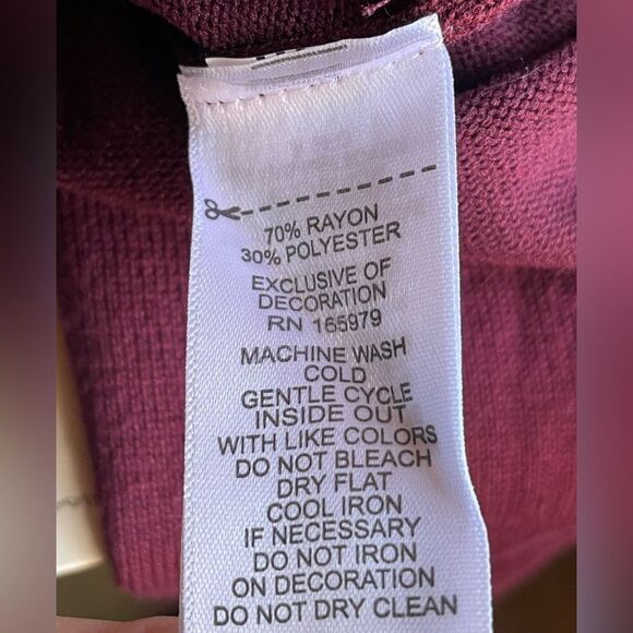 Cable & Gauge Plum Purple Pullover Sweater w/Cut Out & Beaded Top (Size: Large) - Picture 8 of 11